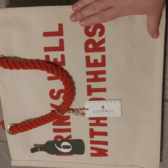 Canvas Wine Tote with Red Text And Red Jute Rope Handles 6 Bottles Christmas - Picture 4 of 5